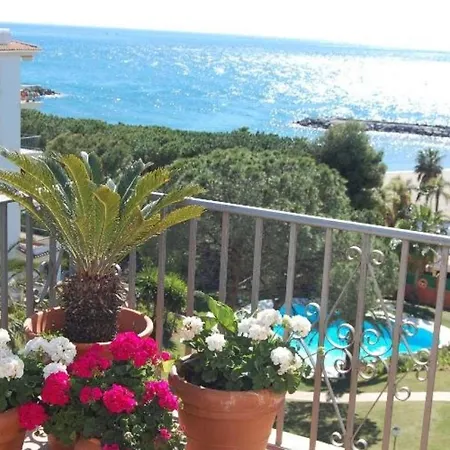 Beach Front Apt 506, Andalucia Del Mar, Puerto Banus Apartment